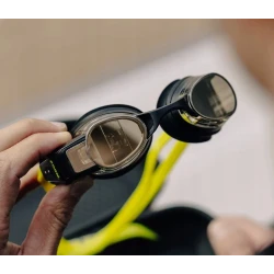 FORM Smart Swim 2 – Inteligentne okulary do pływania z pomiarem tętna, dystansu i tempa