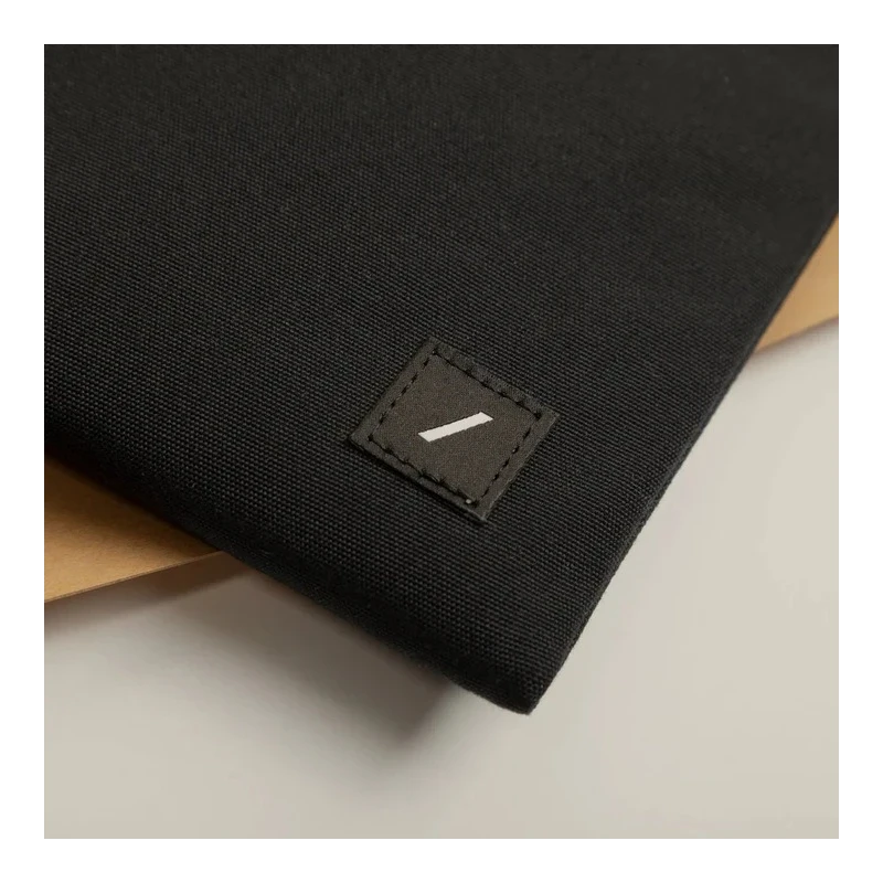 Native Union W.F.A Sleeve - etui ochronne do Macbook 16" (slate green)