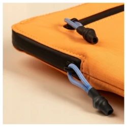 Native Union Sleeve wodoodporne uniwersalne etui ochronne do Macbook 16" (apricot crush)