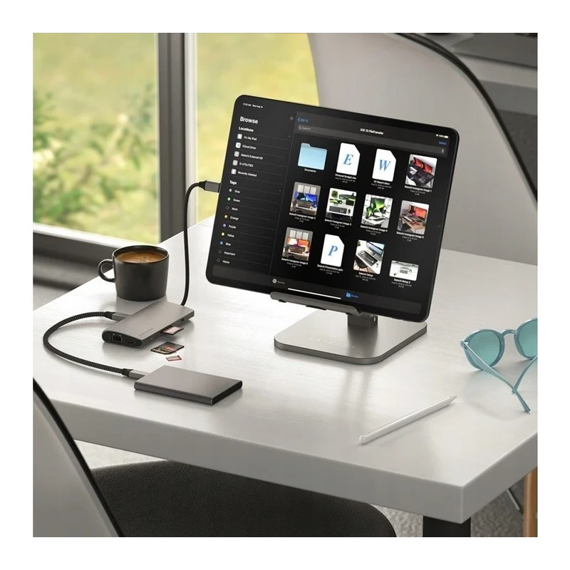 Satechi USB-C Multiport Adapter 8K - adapter USB-C (USB-C, HDMI, 3x USB 3.2 Gen 2 10Gbps, 1x USB 3.2 Gen 1 5Gbps, czytnik kart S