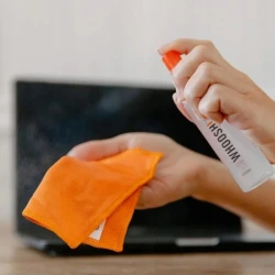 Whoosh Duo spray do czyszczenia ekranów 100ml + spray 8ml + 2 ściereczki