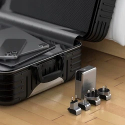 Satechi 4-Port GaN Travel Charger - ładowarka podróżna 140W 4x USB-C