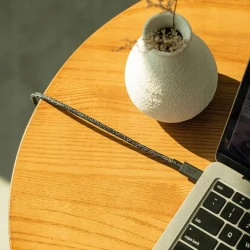 Native Union Belt Cable XL 100W kabel USB-C-USB-C 3m wytrzymały oplot Kevlar (zebra)