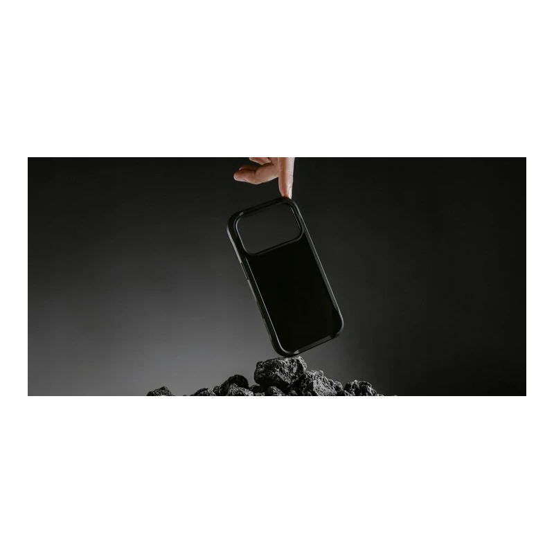 NOMAD Rugged Case - etui do iPhone 17 Pro kompatybilne z MagSafe (black)