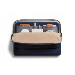 Bellroy Laptop Caddy 16 - etui na laptop 16" z kieszeniami na akcesoria mobilne (navy)