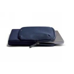 Bellroy Laptop Caddy 16 - etui na laptop 16" z kieszeniami na akcesoria mobilne (navy)