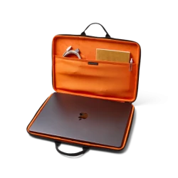 UAG Civilian Shock Sleeve - etui ochronne z uchwytem do MacBook 15" - 16" (black)