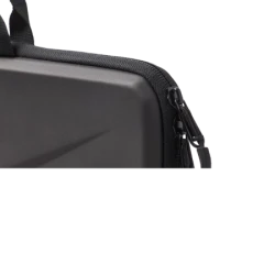 UAG Civilian Shock Sleeve - etui ochronne z uchwytem do MacBook 15" - 16" (black)