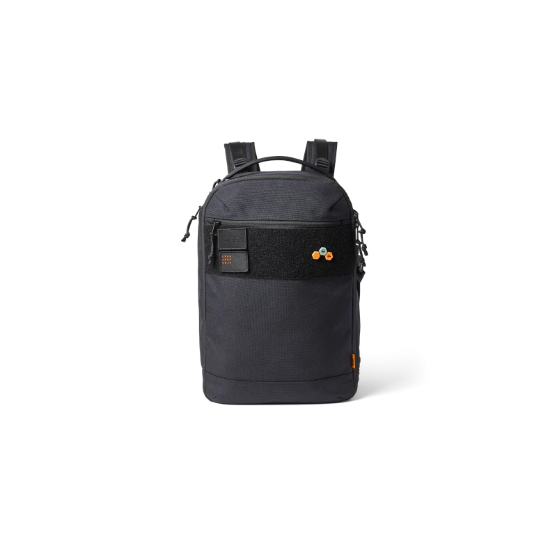 UAG Premium Tech - plecak 24L z kieszenią na laptop 16" (black)