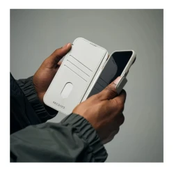 Decoded pokrowiec case dwuczęściowe etui z klapką iPhone 17 MagSafe skóra (chocolat brown)