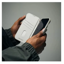 Decoded case dwuczęściowe etui z klapką iPhone 17 Pro MagSafe skóra (navy shadow)