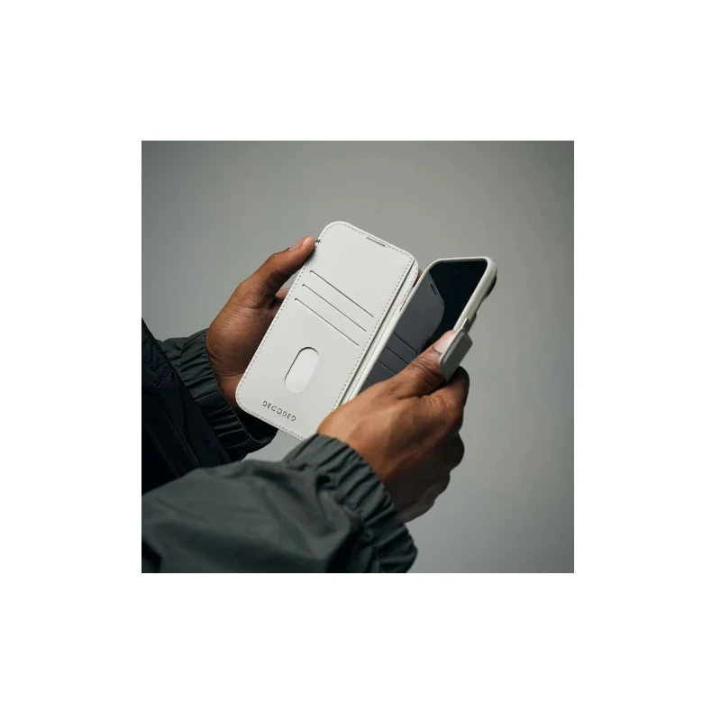 Decoded case dwuczęściowe etui z klapką iPhone 17 Pro MagSafe skóra (solid clay)