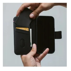 Decoded case dwuczęściowe etui z klapką iPhone 17 Pro Max MagSafe skóra (chocolat brown)