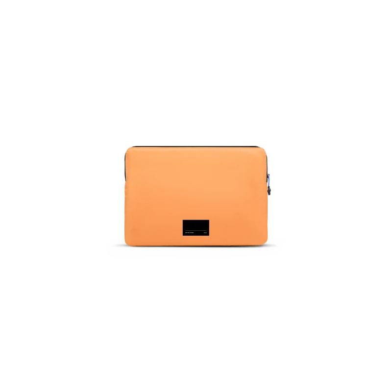 Native Union Ultralight Sleeve - etui ochronne do Macbook 15" (apricot crush)