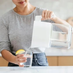 LARQ Pitcher PureVis inteligentny, samoczyszczący dzbanek filtrujący 1.9L (pure white)