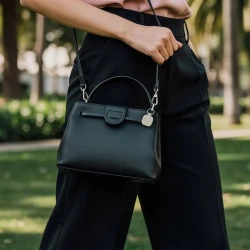 Satechi FindAll brelok ze skóry wegańskiej z lokalizatorem Apple Find My (desert rose)