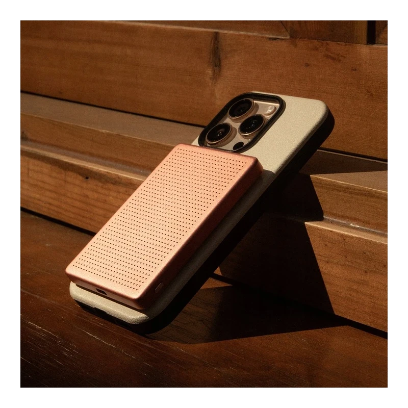 Native Union Active Power Bank - magnetyczny powerbank 5000 mAh kompatybilny z MagSafe i Qi2, kabel USB-C - USB-C 15 cm w zestaw