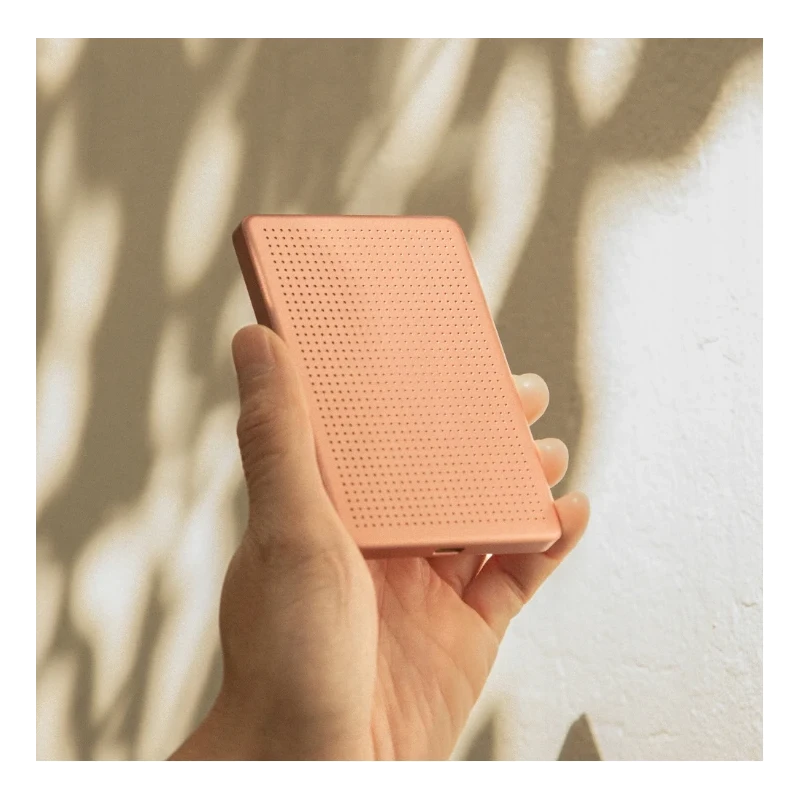 Native Union Active Power Bank - magnetyczny powerbank 5000 mAh kompatybilny z MagSafe i Qi2, kabel USB-C - USB-C 15 cm w zestaw