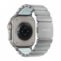 NOMAD Stratos Band - tytanowa bransoleta do Apple Watch 49mm z FKM (natural titanium, icy blue glow FKM)