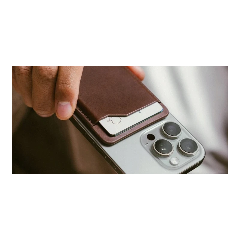 NOMAD Leather Mag Wallet - skórzany portfel kompatybilny z MagSafe oraz Apple Find My, skóra Horween (rustic brown)
