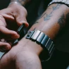 NOMAD elegancka mocna tytanowa bransoleta Apple Watch, Ultra, SE black FKM (natural titanium, black FKM)