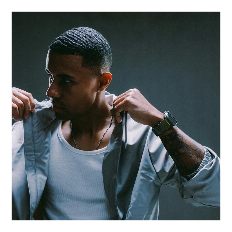 NOMAD Stratos Band - tytanowa bransoleta do Apple Watch 49mm z FKM (natural titanium, volt FKM)