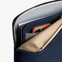 Bellroy Laptop Caddy etui na laptop 16" z kieszeniami na akcesoria mobilne (navy)
