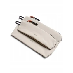 Bellroy Lite Pouch Duo zestaw dwóch organizerów kosmetyczek podróżnych (18 cm x 27 cm x 1,5 cm oraz 8 cm x 23 cm x 6 cm) (ash)