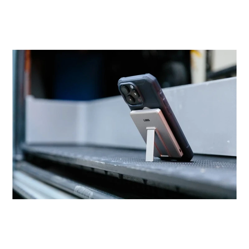 UAG Ultra Slim 5K - powerbank 5000 mAh z podstawką, ładowanie bezprzewodowe 10W, kompatybilny z MagSafe, kabel w zestawie (titan