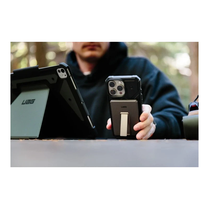 UAG Ultra Slim 5K - powerbank 5000 mAh z podstawką, ładowanie bezprzewodowe 10W, kompatybilny z MagSafe, kabel w zestawie (titan