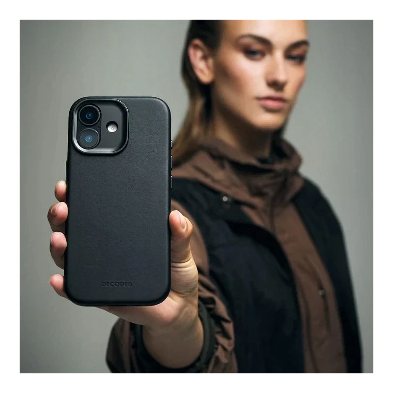 Decoded case etui skórzane plecki mocna obudowa iPhone 17 Pro MagSafe (black)