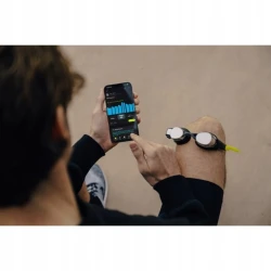 FORM Smart Swim 2 Light inteligentne okulary pływackie aplikacja czas tętno