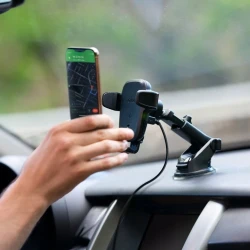 iOttie uchwyt samochodowy z ładowarką Qi telefon na deskę rozdzielczą szybę