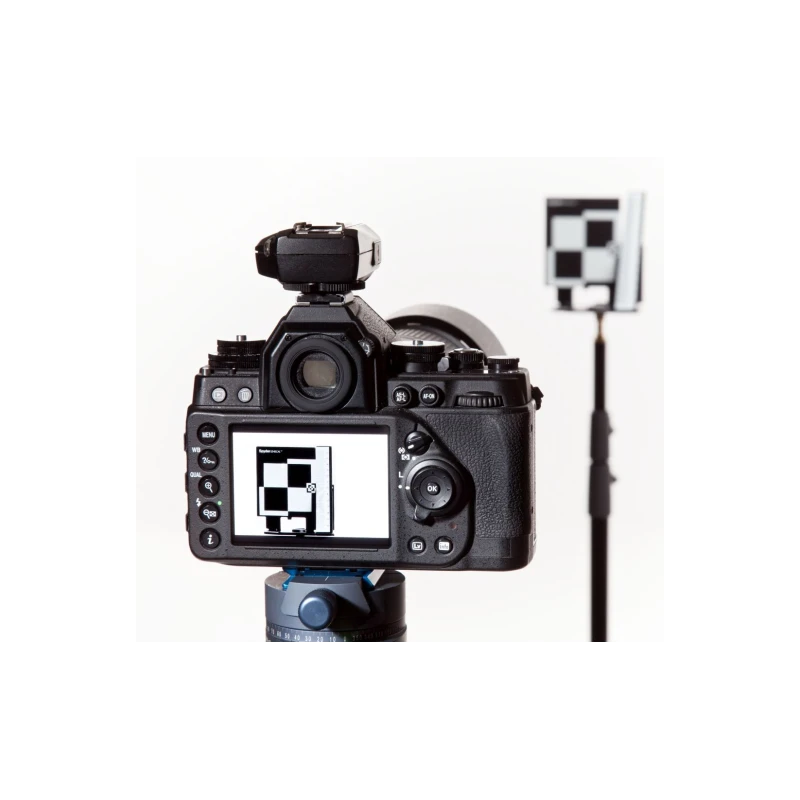 Datacolor SpyderLensCal - zestaw pozwalający na korekty ostrości zestawu aparat/obiektyw