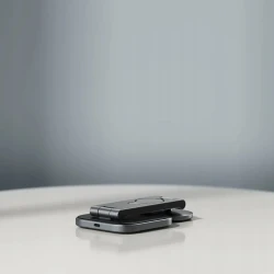 Satechi 3-in-1 Foldable Charging Stand - składana podstawka ładująca Qi2 do trzech urządzeń