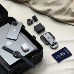 Satechi 3-in-1 Foldable Charging Stand - składana podstawka ładująca Qi2 do trzech urządzeń