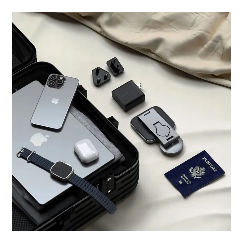 Satechi 3-in-1 Foldable Charging Stand - składana podstawka ładująca Qi2 do trzech urządzeń