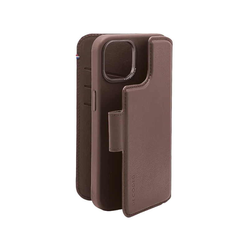 Decoded Detachable Wallet – skórzana obudowa ochronna do iPhone 14 Plus kompatybilna z MagSafe (brązowa)