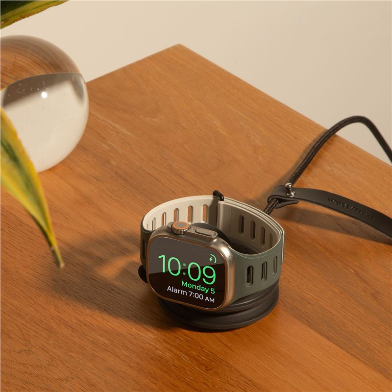 Native Union Voyage 2-in-1 Qi2 wireless charger, black