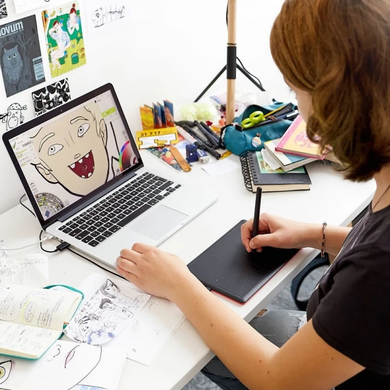 One by Wacom M tablet graficzny piórkowy CTL-672N zestaw z rysikiem LP-190K