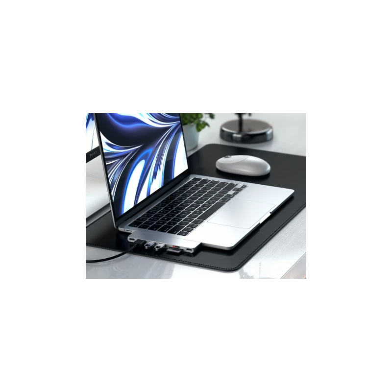 Satechi Pro Hub Slim - aluminiowy hub z podwójnym USB-C do MacBook (USB 4, HDMI, 2x USB-A, SD/microSD, USB-C) (silver)
